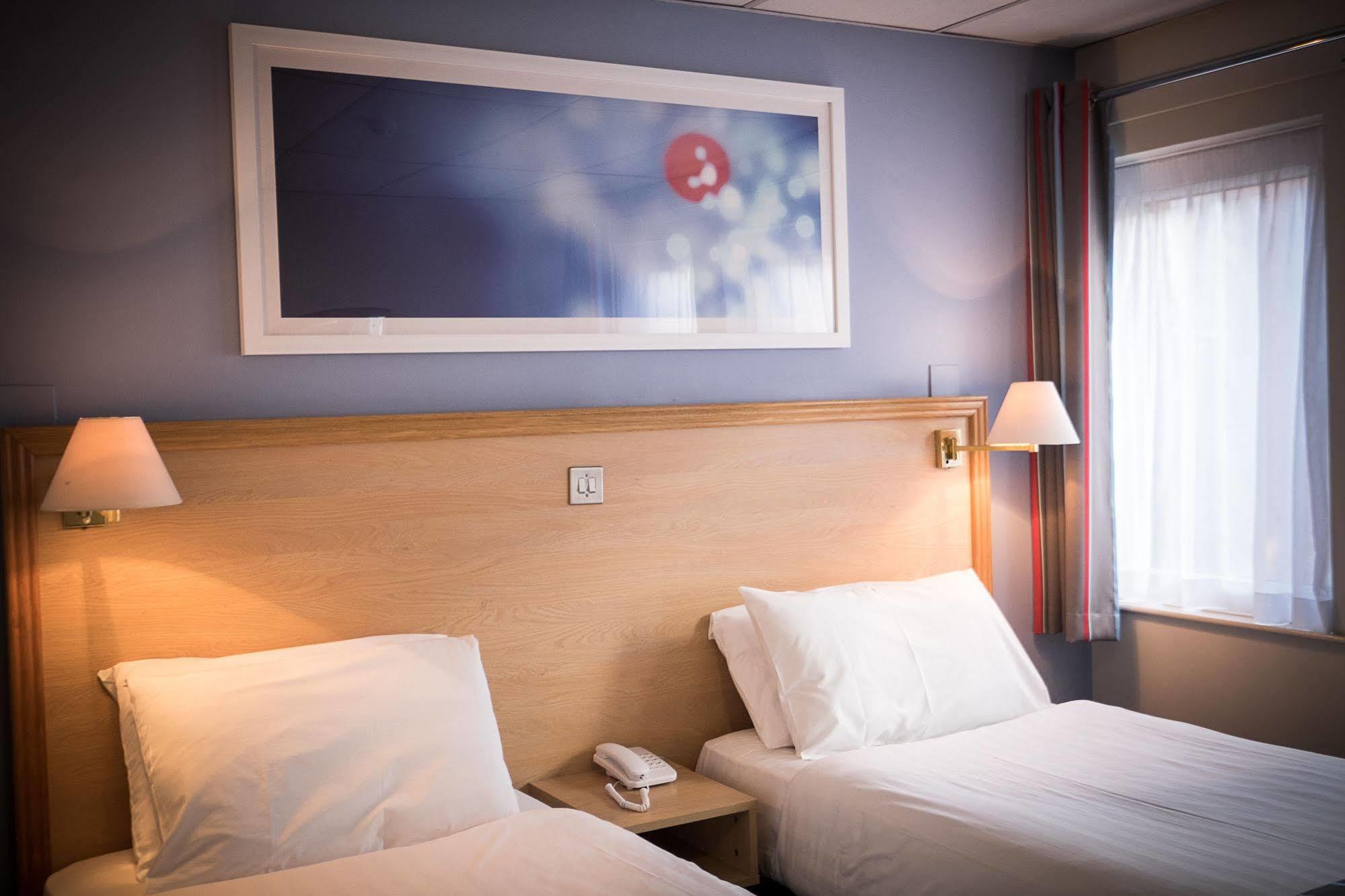 Travelodge Belfast Extérieur photo